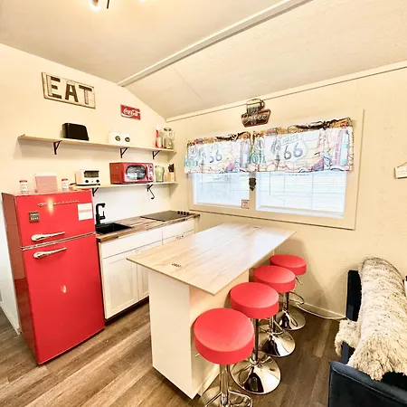 Charming Rt 66 Tiny Cabin-Mins To Main St